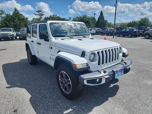 Bright White 2023 Jeep Wrangler 4-Door Sahara