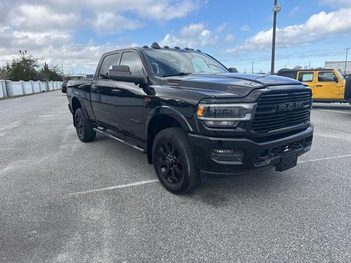 2020 RAM 2500 Laramie Crew Cab 4X4 6'4' Box