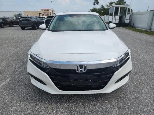 Platinum White Pearl 2018 Honda Accord EX-L 2.0T