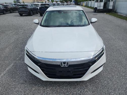 Platinum White Pearl 2018 Honda Accord EX-L 2.0T