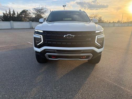 2025 Chevrolet Suburban 4WD Z71