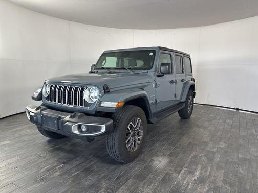 Granite Crystal Metallic Clearcoat 2024 Jeep Wrangler 4-Door Sahara