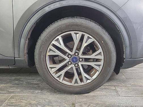 Carbonized Gray Metallic 2022 Ford Escape SEL