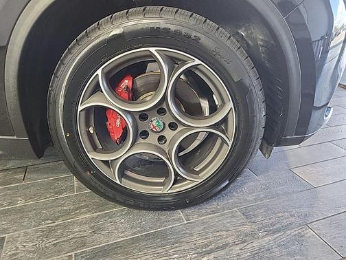 2019 Alfa Romeo Stelvio Sport