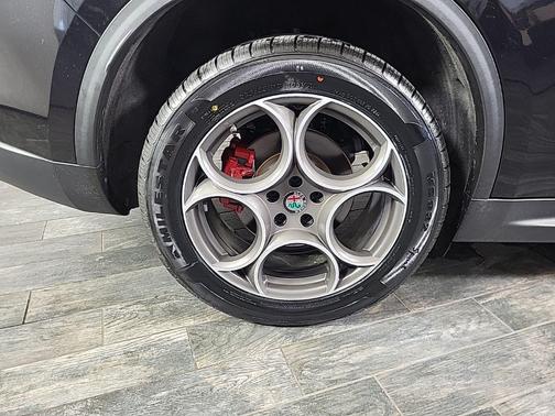 2019 Alfa Romeo Stelvio Sport