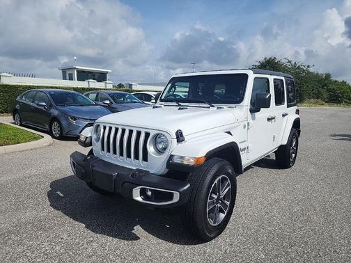 Bright White 2023 Jeep Wrangler 4-Door Sahara