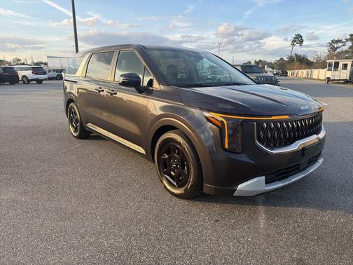 2025 Kia Carnival LXS