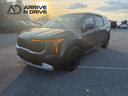 2025 Kia Carnival LXS