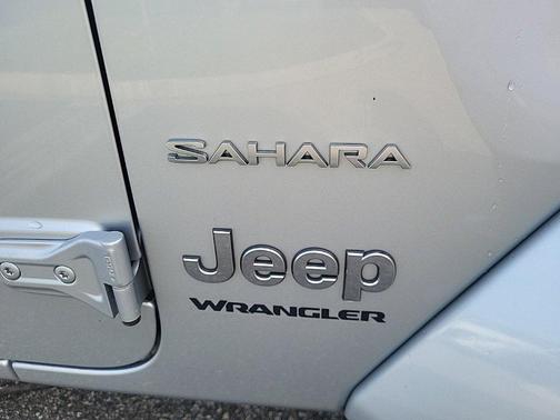 Silver Zynith 2023 Jeep Wrangler 4-Door Sahara