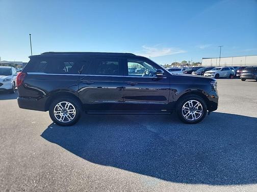 2025 Ford Expedition Max Active 4x4