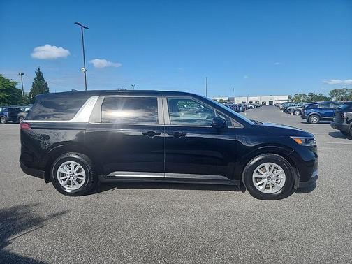 Aurora Black 2022 Kia Carnival LX