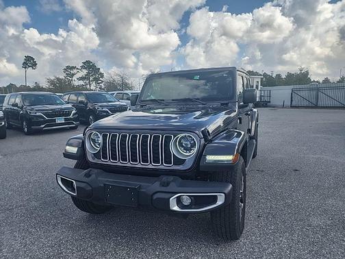 Earl Clearcoat 2024 Jeep Wrangler 4-Door Sahara