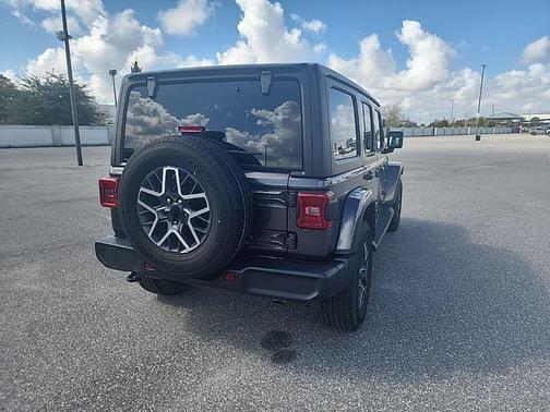 2024 Jeep Wrangler 4-Door Sahara