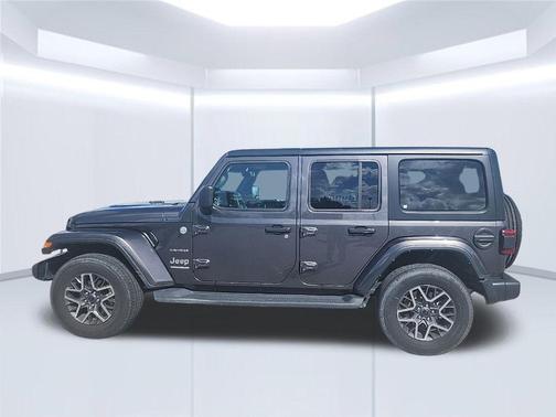 Earl Clearcoat 2024 Jeep Wrangler 4-Door Sahara