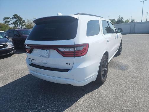 White Knuckle Clearcoat 2022 Dodge Durango R/T