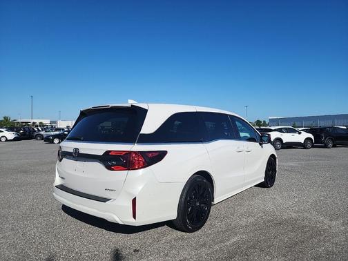 Platinum White Pearl 2025 Honda Odyssey Sport-L