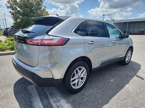 Carbonized Gray Metallic 2022 Ford Edge SEL