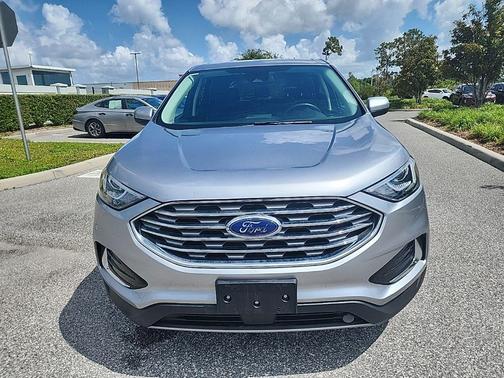 Carbonized Gray Metallic 2022 Ford Edge SEL