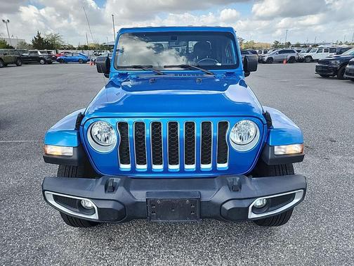 2022 Jeep Gladiator Overland