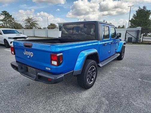 2022 Jeep Gladiator Overland