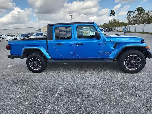 2022 Jeep Gladiator Overland