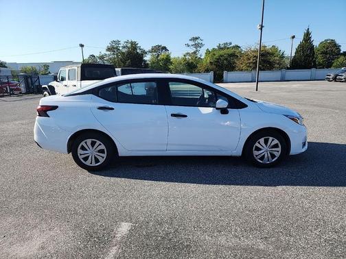 2024 Nissan Versa 1.6 S