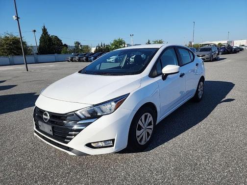 Fresh Powder 2024 Nissan Versa 1.6 S