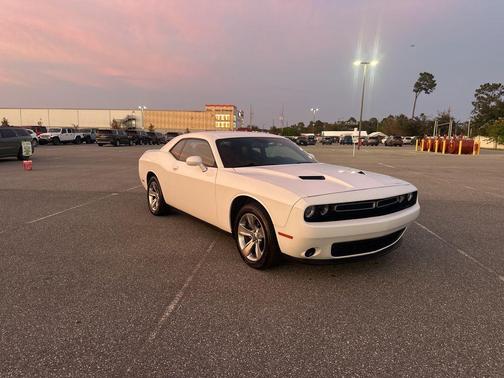 2021 Dodge Challenger SXT