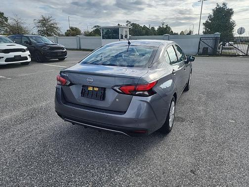2024 Nissan Versa 1.6 S
