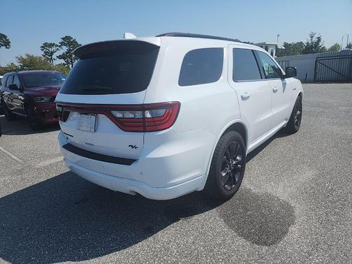 White Knuckle Clearcoat 2022 Dodge Durango R/T Plus