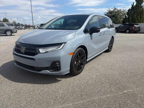 Platinum White Pearl 2025 Honda Odyssey Sport-L