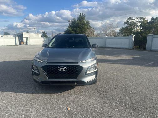 2020 Hyundai KONA SEL