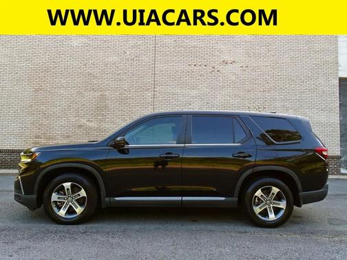 Black 2023 Honda Pilot EX-L 7 Passenger 2WD