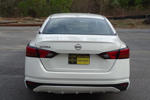 2025 Nissan Altima SV FWD