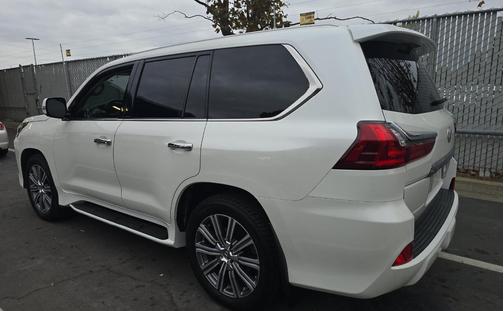 2016 Lexus LX 570 Base