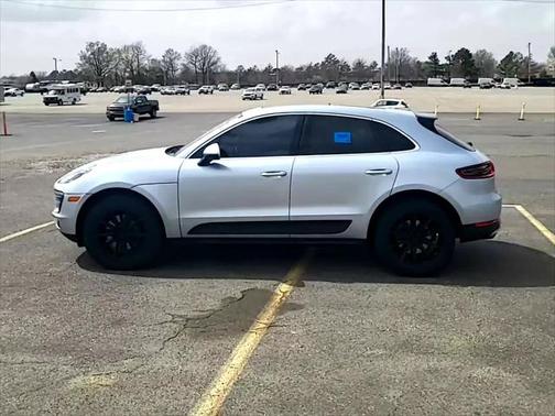 2018 Porsche Macan Base