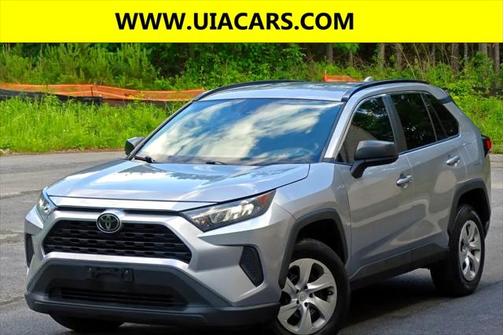 2020 Toyota RAV4 LE