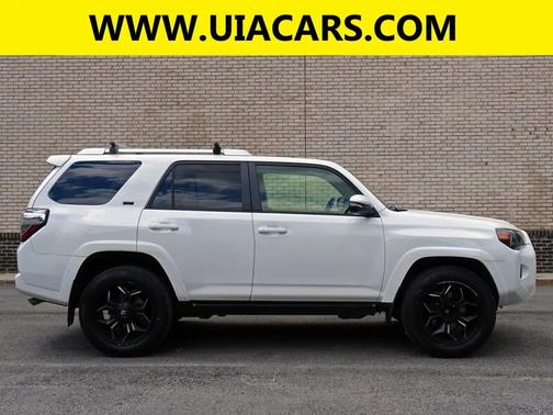 WHITE 2018 Toyota 4Runner SR5 Premium