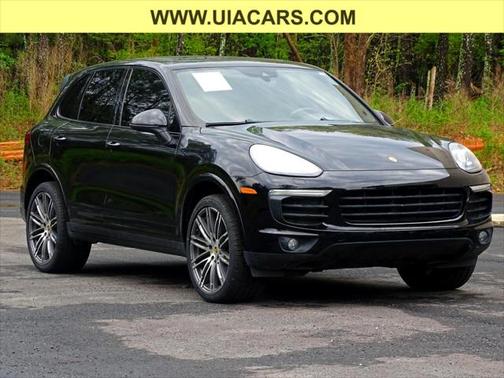 2017 Porsche Cayenne Platinum Edition