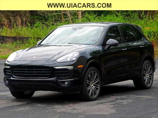 2017 Porsche Cayenne Platinum Edition