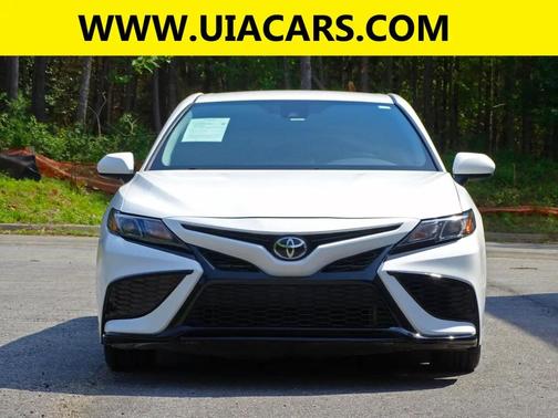 WHITE 2021 Toyota Camry SE