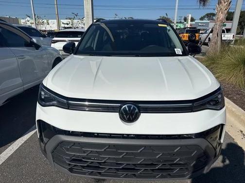 2025 Volkswagen Taos 1.5T SE Black