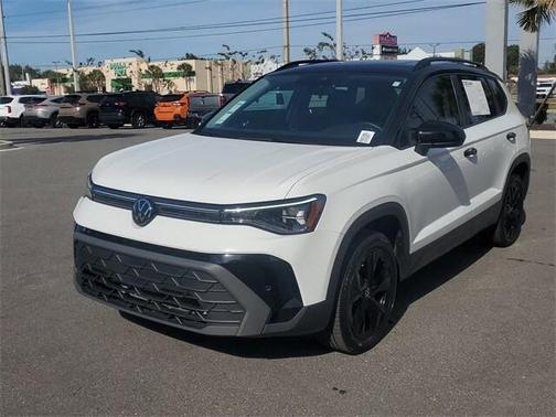 2025 Volkswagen Taos 1.5T SE Black