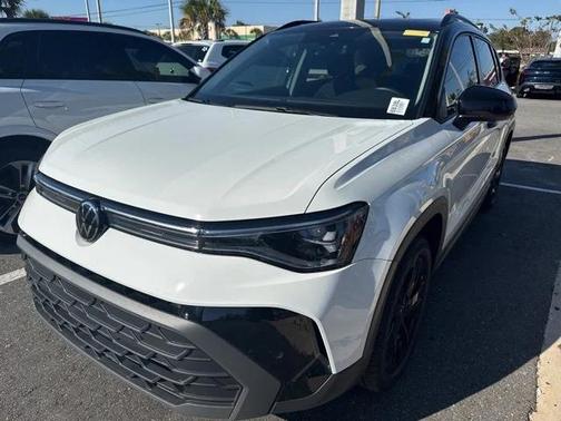 2025 Volkswagen Taos 1.5T SE Black