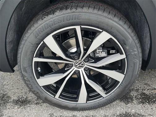 2025 Volkswagen Atlas 2.0T SEL Premium R-Line 4MOTION
