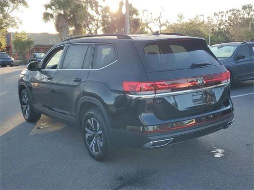 2025 Volkswagen Atlas 2.0T SE