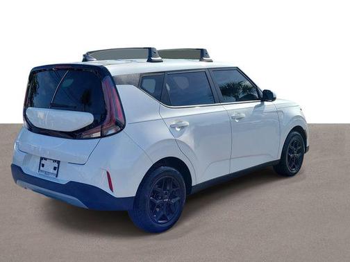 Snow White Pearl 2024 Kia Soul LX