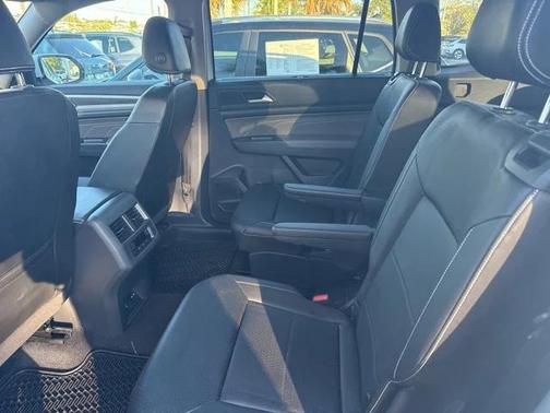 2023 Volkswagen Atlas 3.6L SE w/Technology