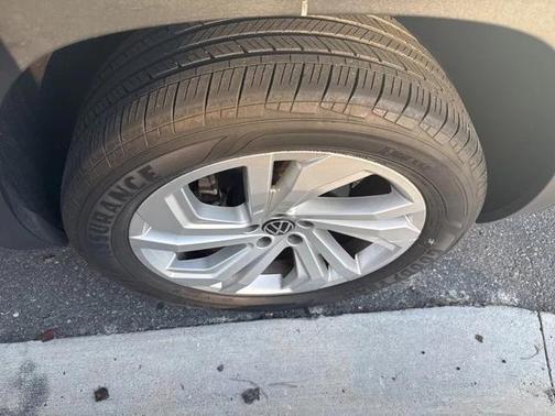 2023 Volkswagen Atlas 3.6L SE w/Technology