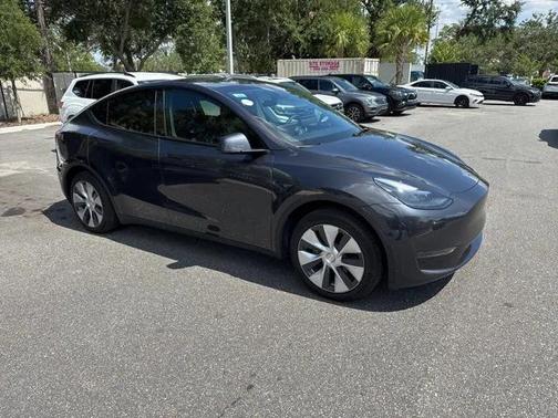 2024 Tesla Model Y Long Range Dual Motor All-Wheel Drive